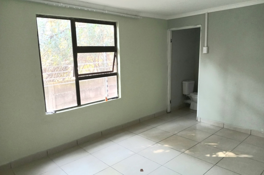 1 Bedroom Property for Sale in Lombardy East Gauteng