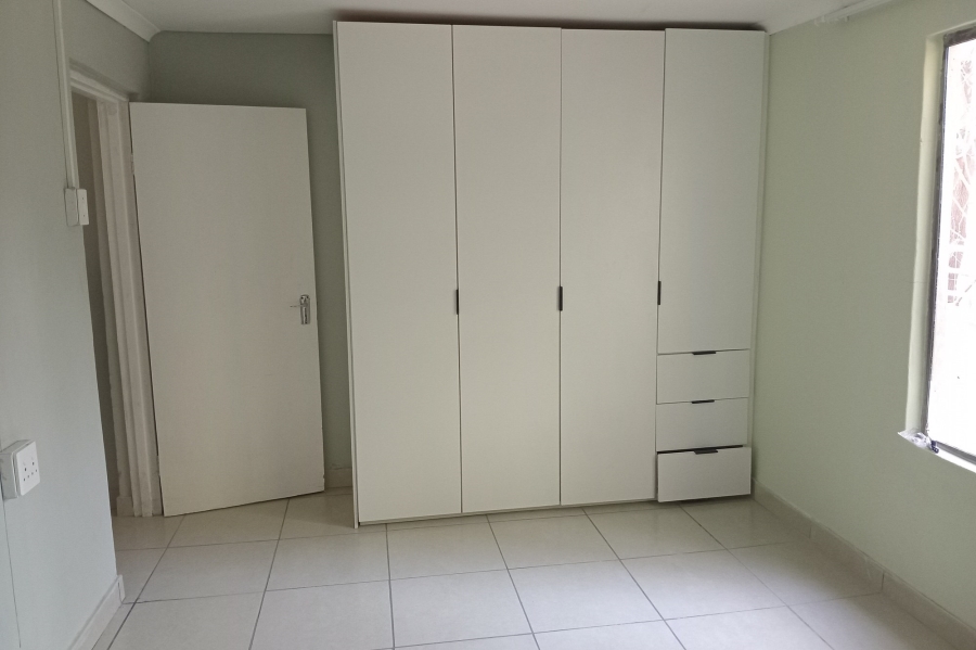 1 Bedroom Property for Sale in Lombardy East Gauteng