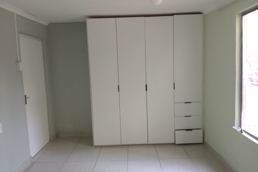 1 Bedroom Property for Sale in Lombardy East Gauteng