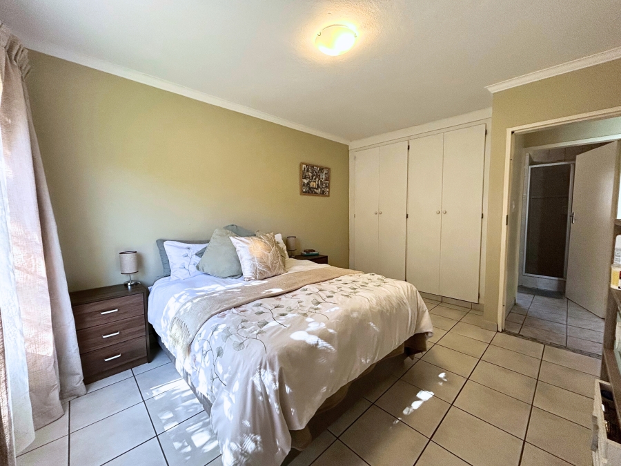 2 Bedroom Property for Sale in The Reeds Gauteng