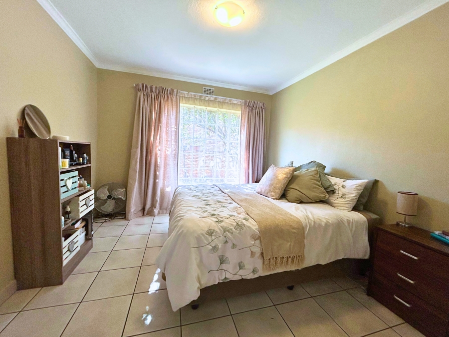 2 Bedroom Property for Sale in The Reeds Gauteng