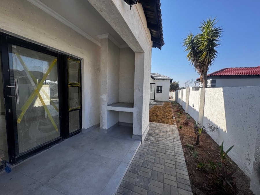 3 Bedroom Property for Sale in Arundo Estate Gauteng