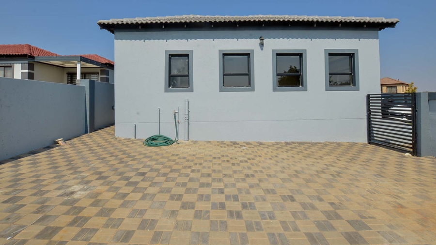 3 Bedroom Property for Sale in Arundo Estate Gauteng