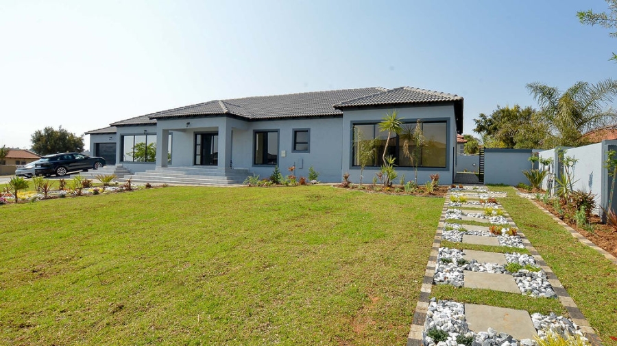 3 Bedroom Property for Sale in Arundo Estate Gauteng