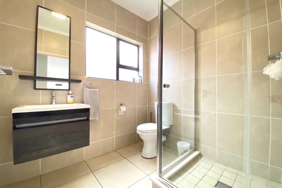 3 Bedroom Property for Sale in Greenstone Hill Gauteng
