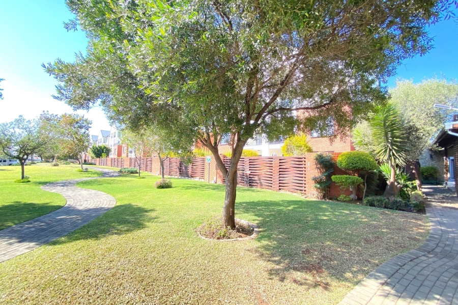 3 Bedroom Property for Sale in Greenstone Hill Gauteng