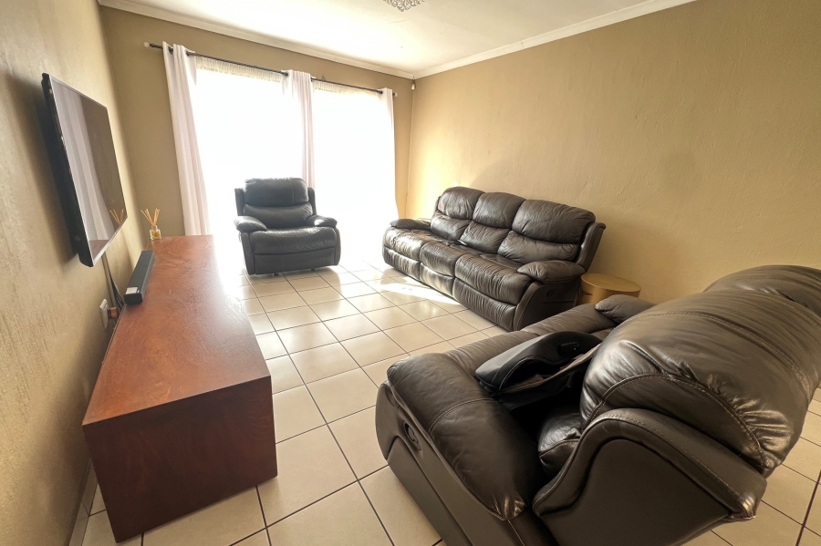 3 Bedroom Property for Sale in Heuwelsig Estate Gauteng