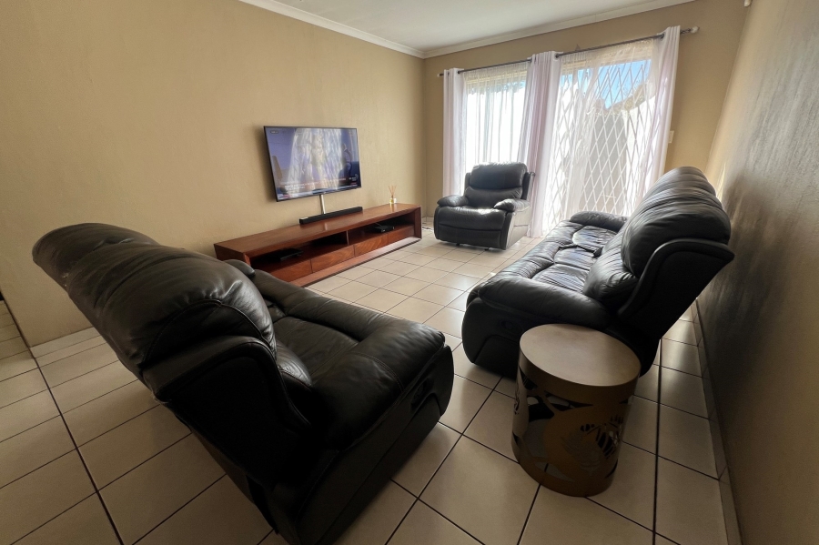3 Bedroom Property for Sale in Heuwelsig Estate Gauteng