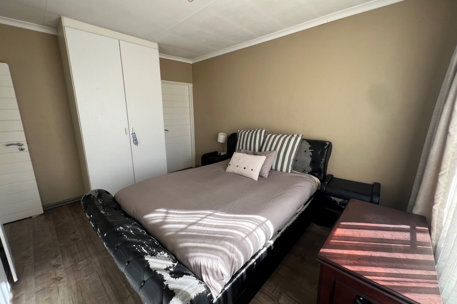 3 Bedroom Property for Sale in Heuwelsig Estate Gauteng