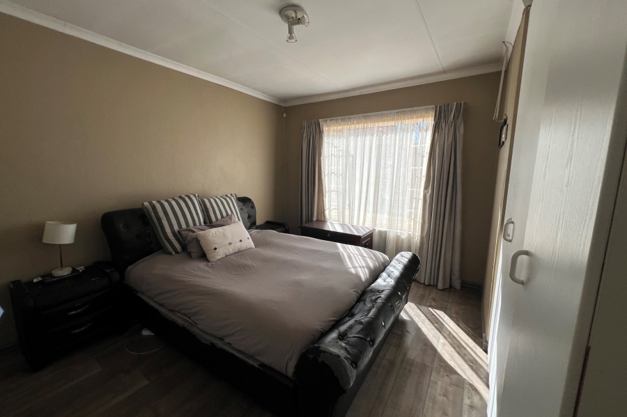 3 Bedroom Property for Sale in Heuwelsig Estate Gauteng