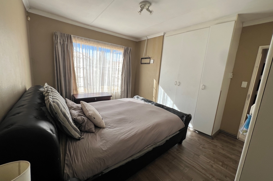 3 Bedroom Property for Sale in Heuwelsig Estate Gauteng