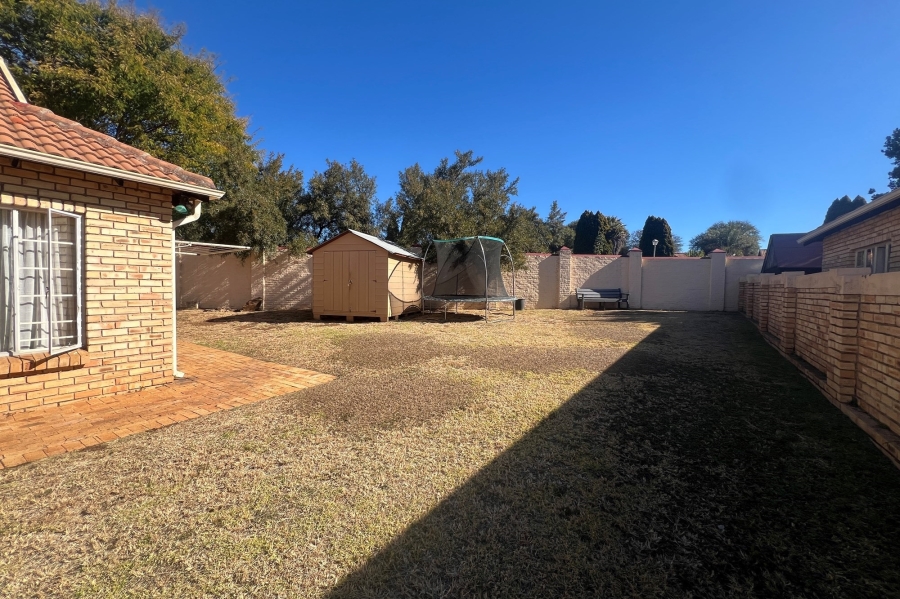 3 Bedroom Property for Sale in Heuwelsig Estate Gauteng
