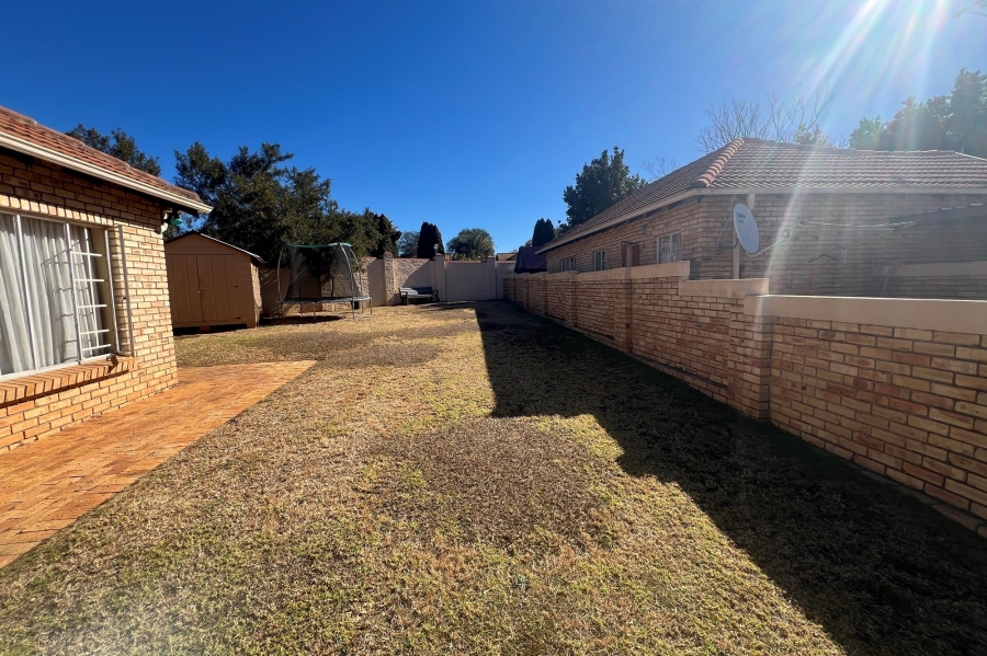 3 Bedroom Property for Sale in Heuwelsig Estate Gauteng