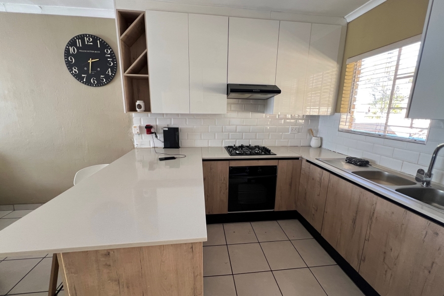 3 Bedroom Property for Sale in Heuwelsig Estate Gauteng