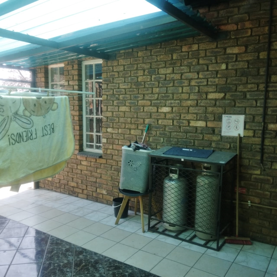 4 Bedroom Property for Sale in Kenleaf Gauteng
