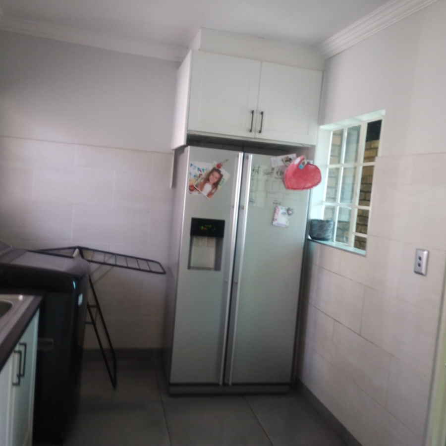 4 Bedroom Property for Sale in Kenleaf Gauteng