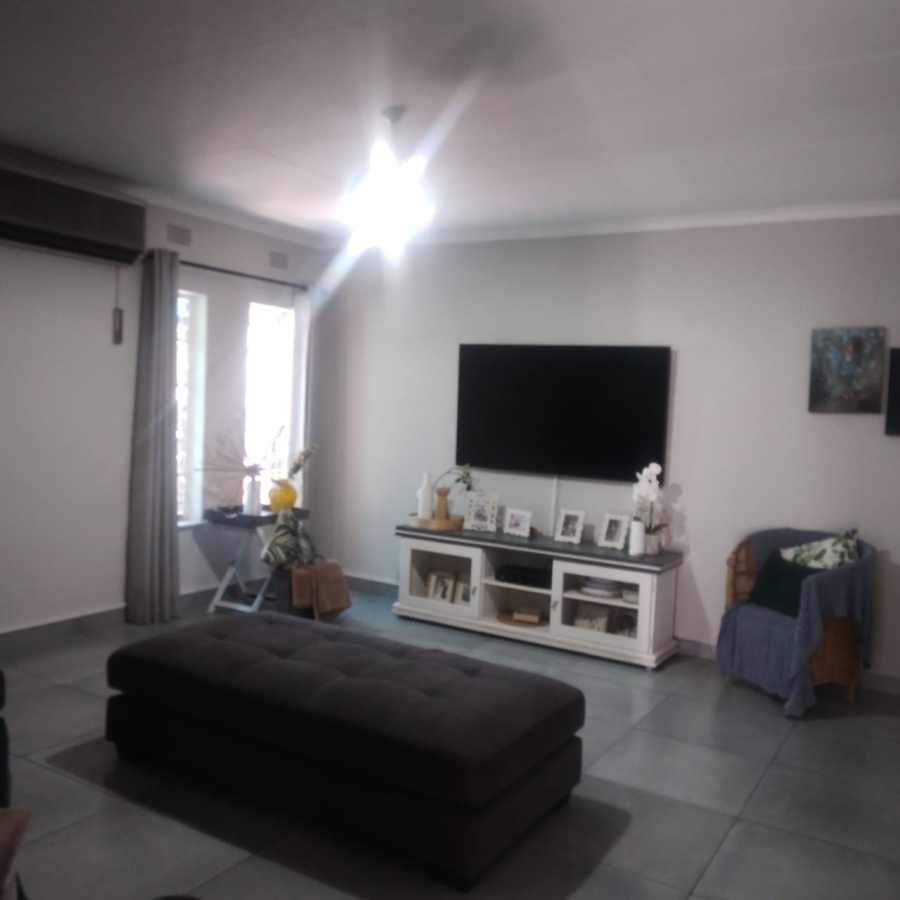 4 Bedroom Property for Sale in Kenleaf Gauteng