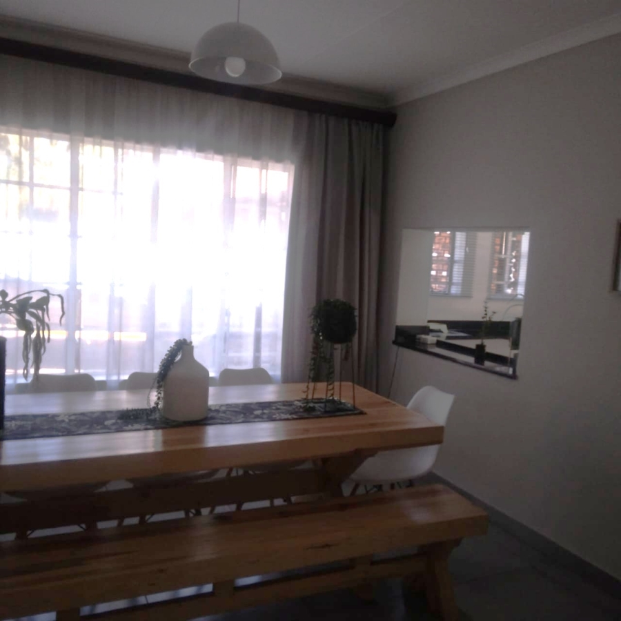 4 Bedroom Property for Sale in Kenleaf Gauteng