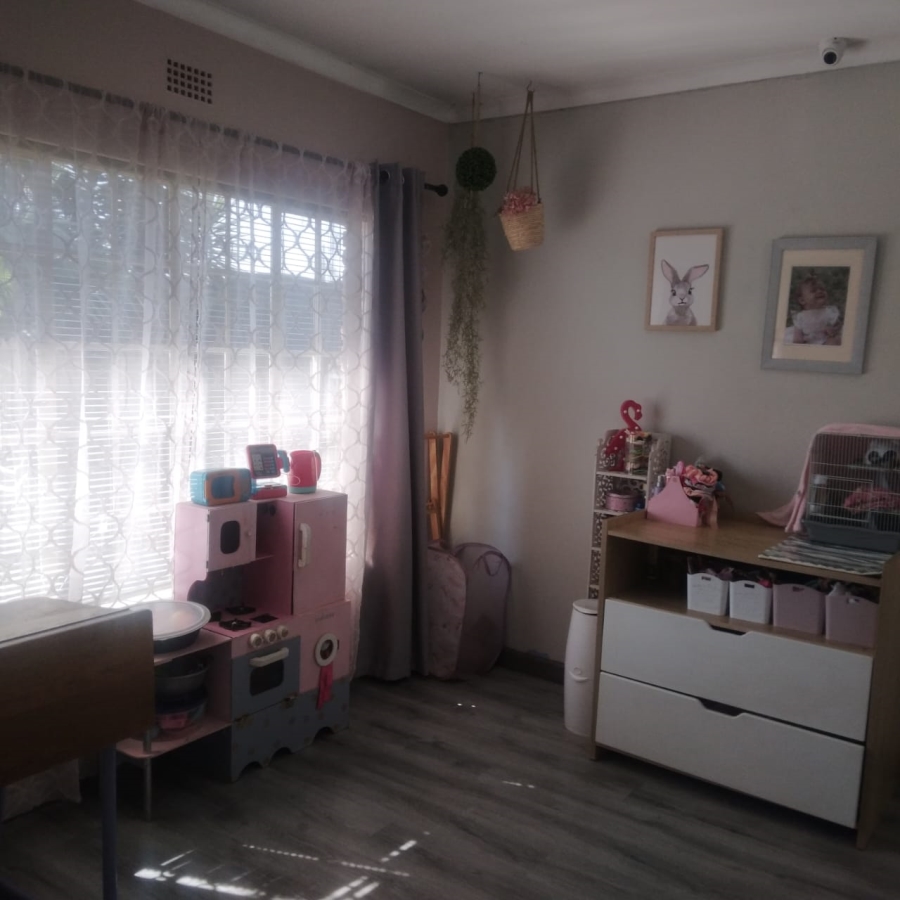 4 Bedroom Property for Sale in Kenleaf Gauteng