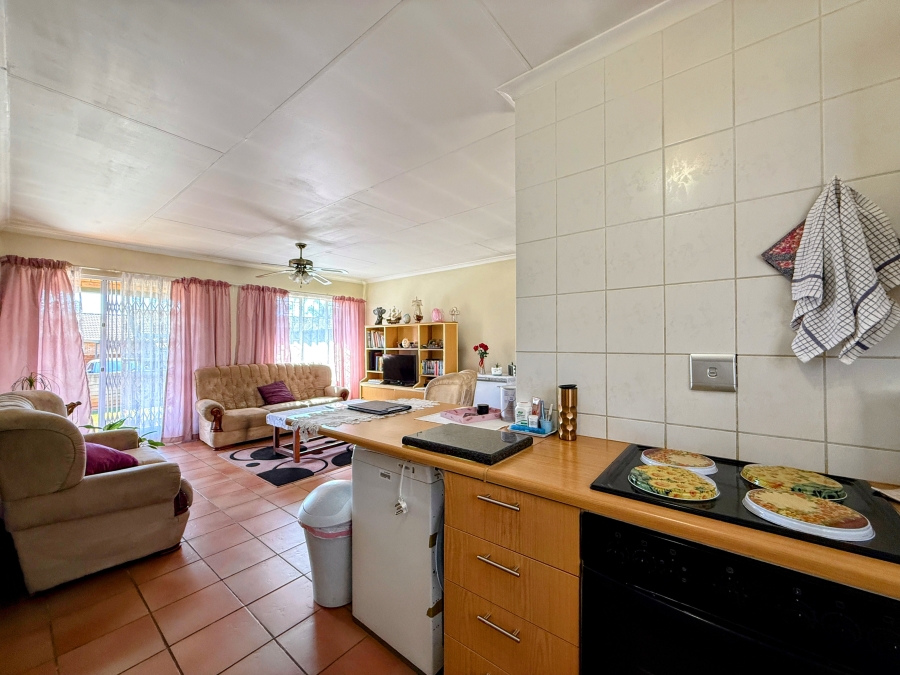 3 Bedroom Property for Sale in East Lynne Gauteng