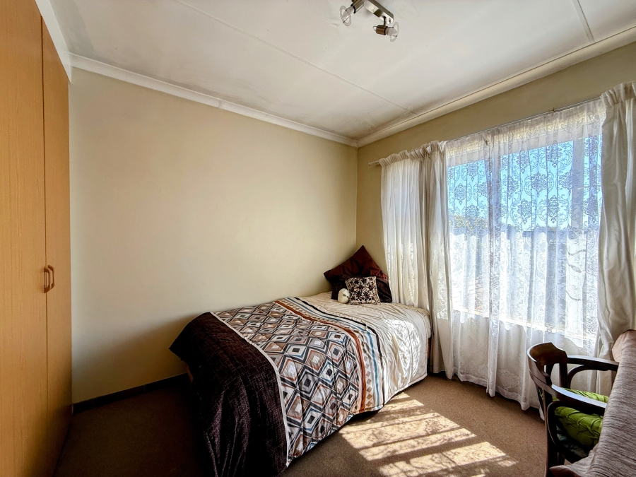 3 Bedroom Property for Sale in East Lynne Gauteng