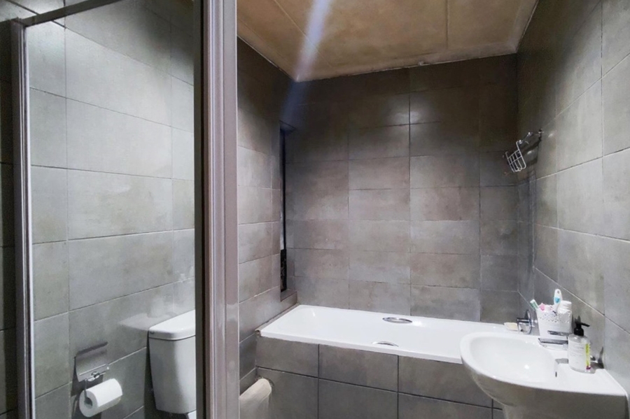 2 Bedroom Property for Sale in Pomona Gauteng