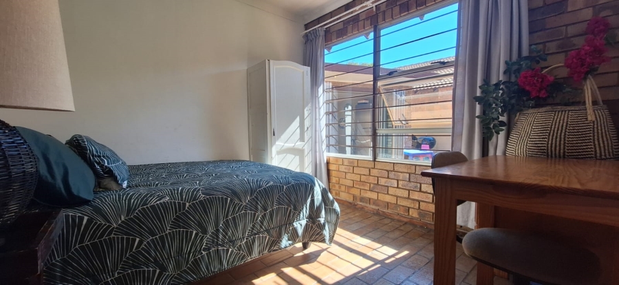 3 Bedroom Property for Sale in Faerie Glen Gauteng