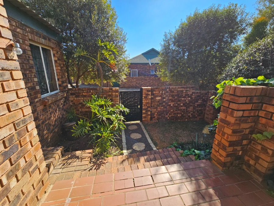 3 Bedroom Property for Sale in Zwartkop Gauteng