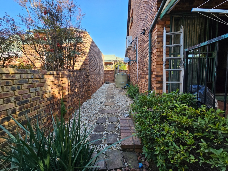 3 Bedroom Property for Sale in Zwartkop Gauteng