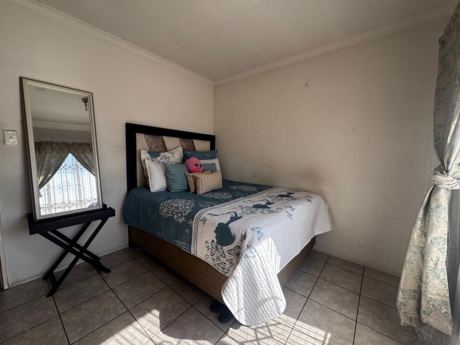 2 Bedroom Property for Sale in Cosmo City Gauteng