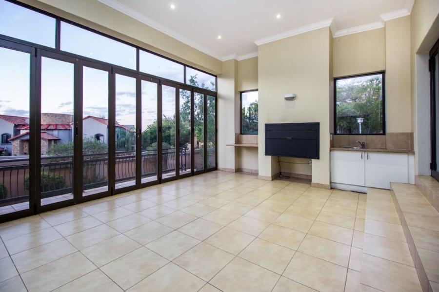 4 Bedroom Property for Sale in The Wilds Gauteng