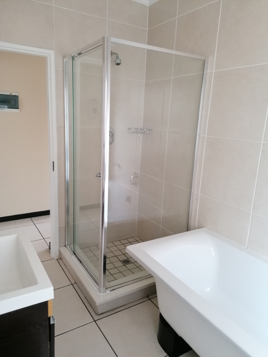 2 Bedroom Property for Sale in Fourways Gauteng