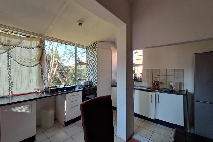 2 Bedroom Property for Sale in Observatory Gauteng