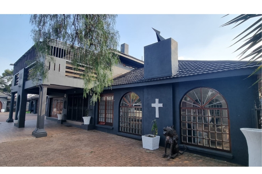13 Bedroom Property for Sale in Petersfield Gauteng