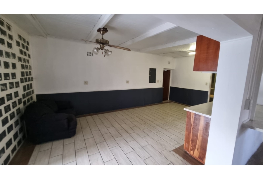 13 Bedroom Property for Sale in Petersfield Gauteng