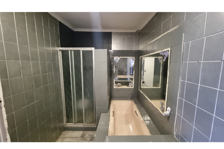 13 Bedroom Property for Sale in Petersfield Gauteng