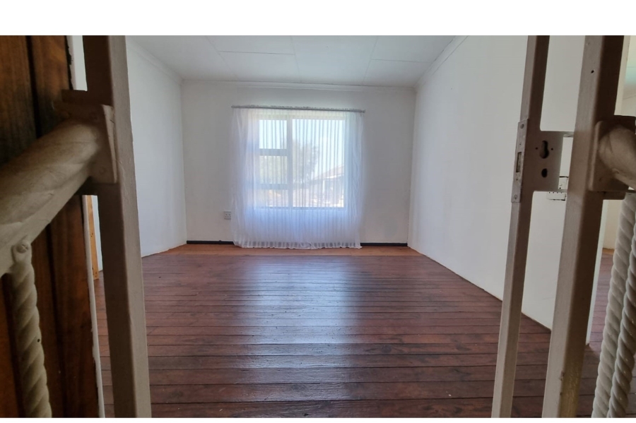 13 Bedroom Property for Sale in Petersfield Gauteng