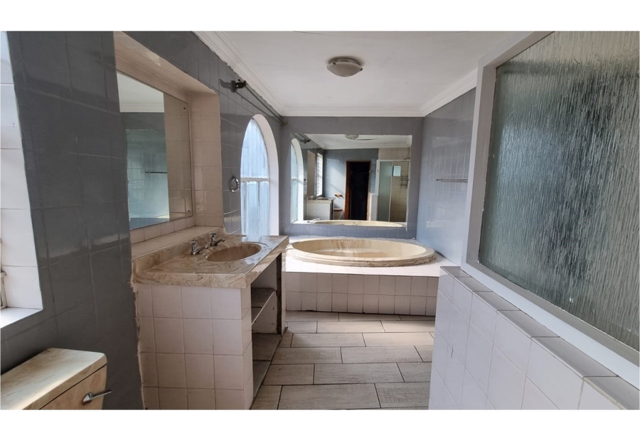 13 Bedroom Property for Sale in Petersfield Gauteng