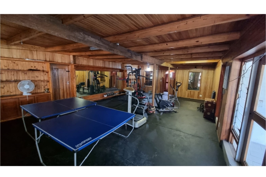 13 Bedroom Property for Sale in Petersfield Gauteng