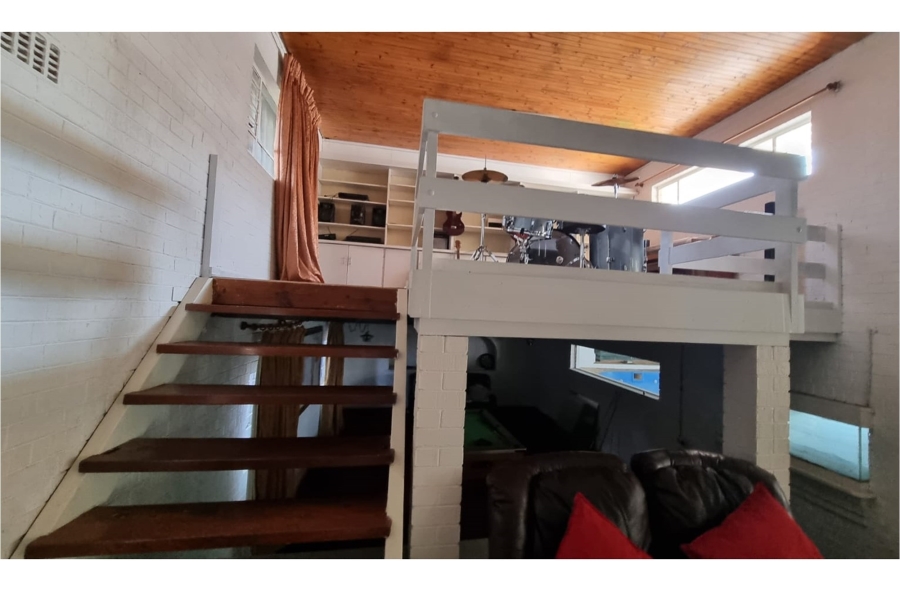 13 Bedroom Property for Sale in Petersfield Gauteng