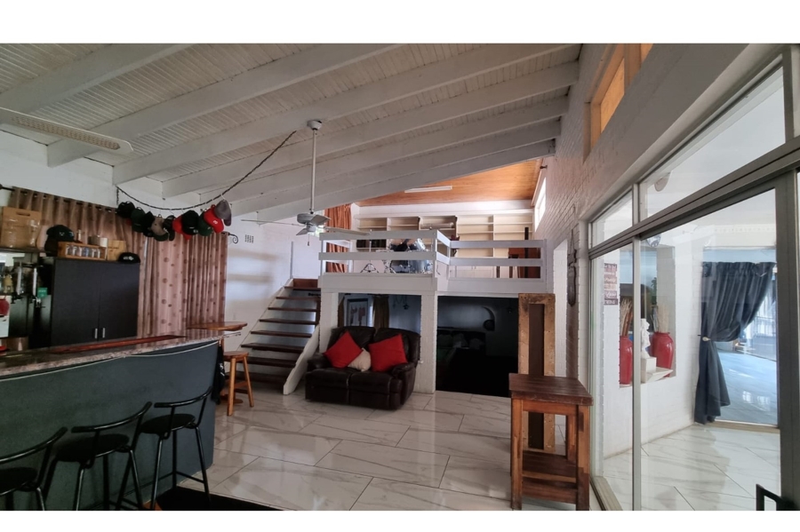 13 Bedroom Property for Sale in Petersfield Gauteng