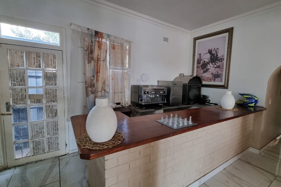 13 Bedroom Property for Sale in Petersfield Gauteng
