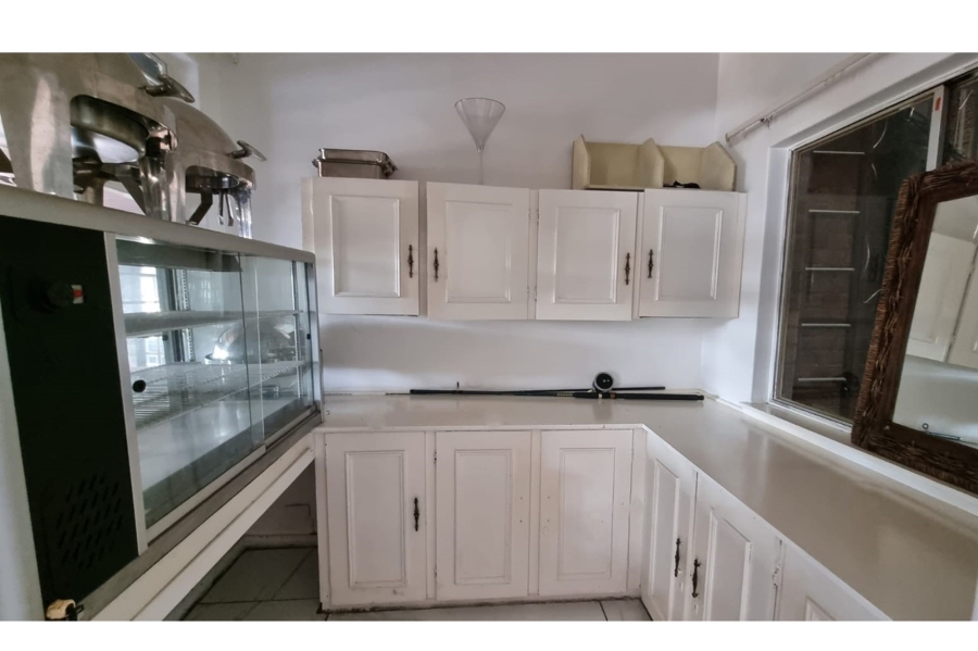 13 Bedroom Property for Sale in Petersfield Gauteng