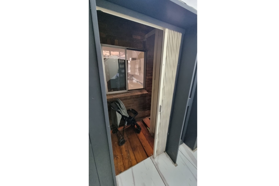 13 Bedroom Property for Sale in Petersfield Gauteng