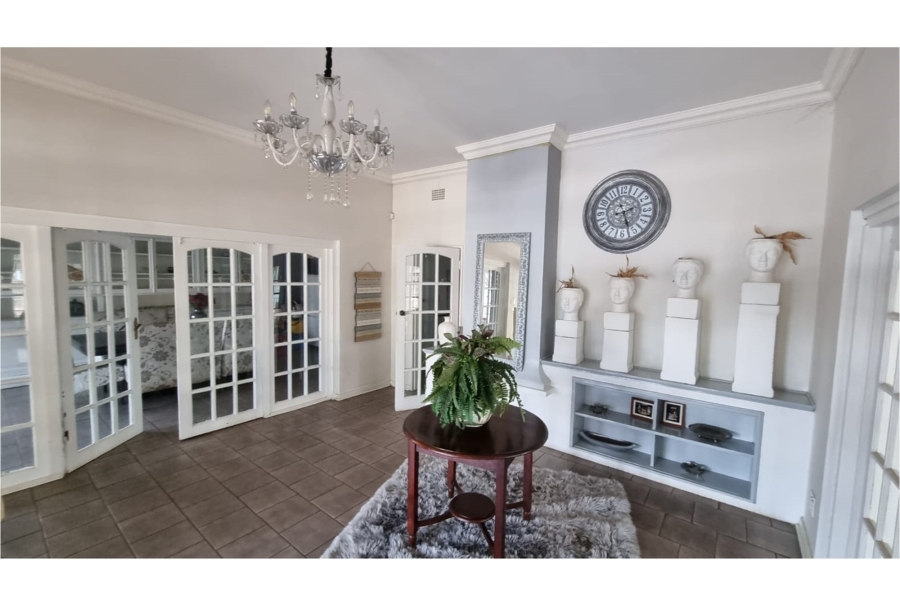 13 Bedroom Property for Sale in Petersfield Gauteng