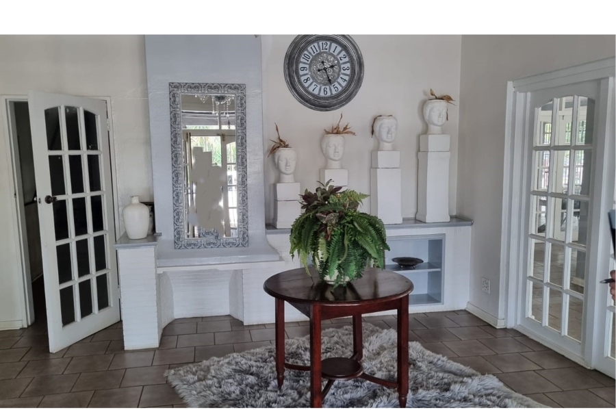 13 Bedroom Property for Sale in Petersfield Gauteng