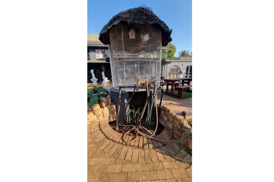13 Bedroom Property for Sale in Petersfield Gauteng