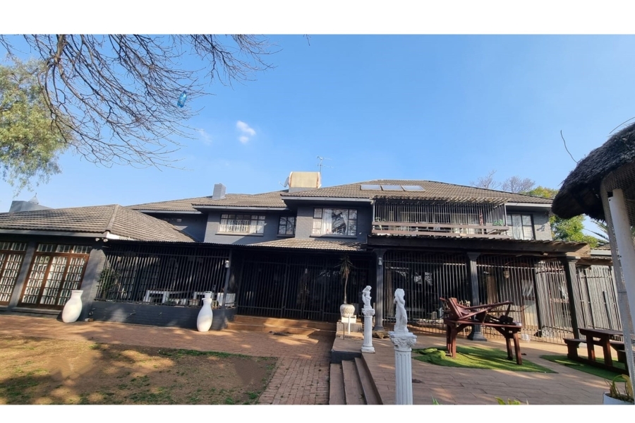 13 Bedroom Property for Sale in Petersfield Gauteng