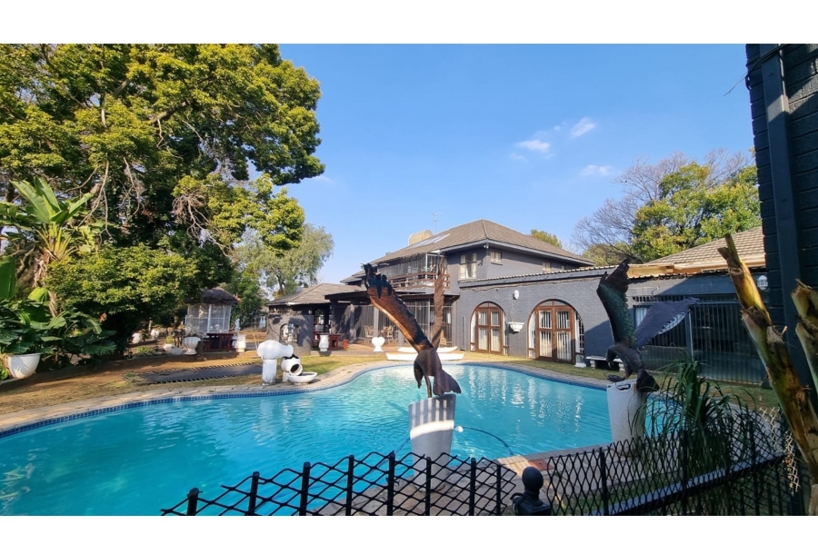 13 Bedroom Property for Sale in Petersfield Gauteng