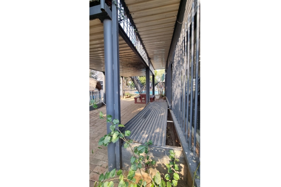13 Bedroom Property for Sale in Petersfield Gauteng